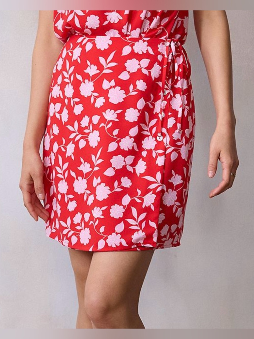 NEW…LC Lauren Conrad Red Floral Button Wrap Skirt